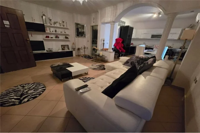 Vlore - Lungomare, shitet apartament 1+1 Kati 7, 87 m² 115.000 € 