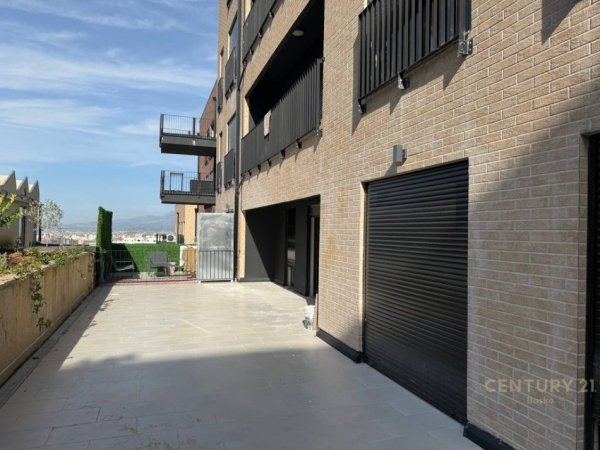 Tirane, shitet apartament 3+1+Ballkon Kati 3, 198 m² 329.000 € (Kodra e Diellit 2)
