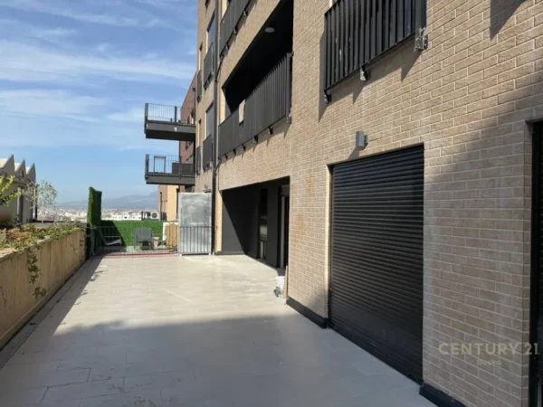 Tirane, shitet apartament 3+1+Ballkon Kati 3, 198 m² 329.000 € (Kodra e Diellit 2)