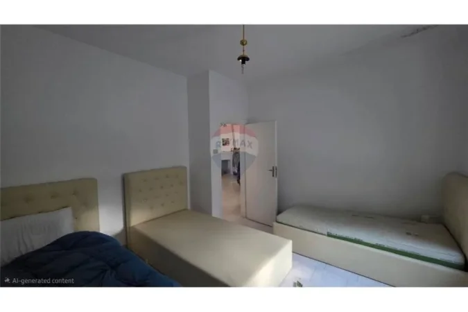 Vlore, shitet shtepi 3+1 Kati 0, 95.000 € (Pranë ish-fabrikës së tullave Rr.Demokracia (Rruga e Re), Vlorë)