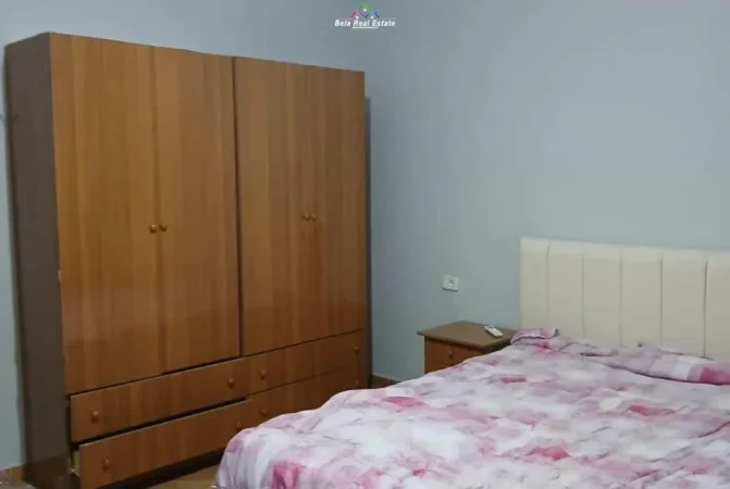 Tirane, jepet me qera apartament 5+1 , 270 m² 2.000 € (Rruga Don bosko)