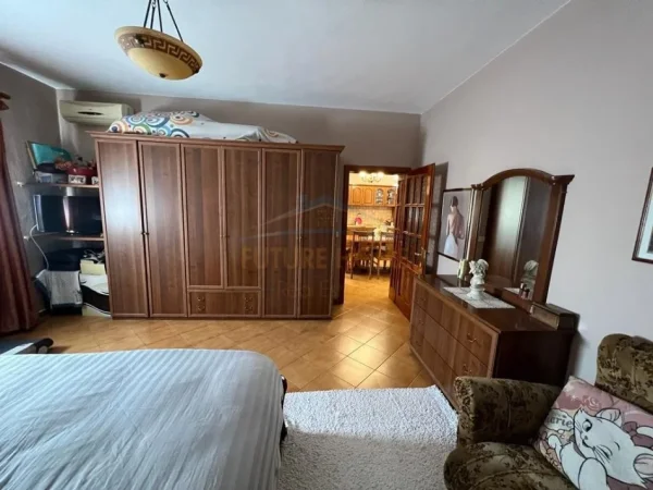 Tirane, shitet apartament 2+1 Kati 6, 133 m² 175.000 € (ZOGU I ZI)