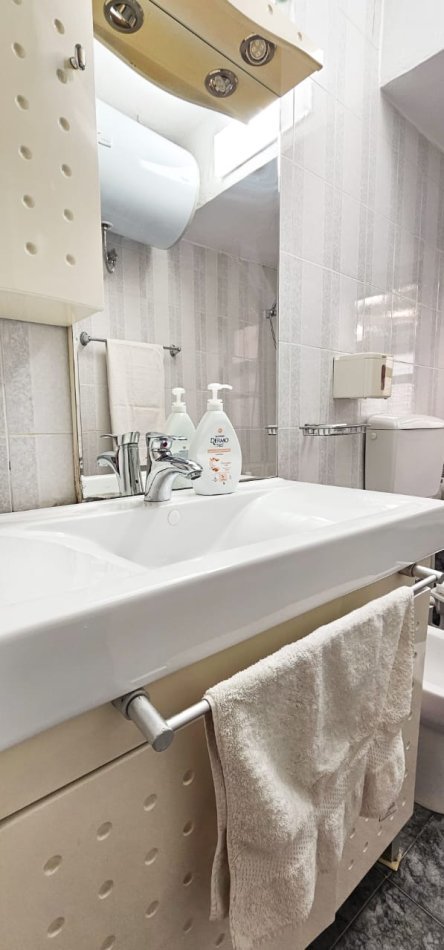 Jepet Apartament 2+1 me Qera ne Myslym Shyr,  700 €URO