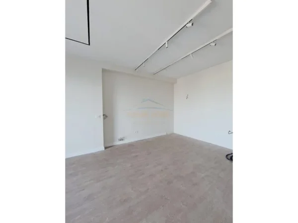 Tirane, shitet apartament 2+1 Kati 7, 107 m² 235.000 € (Rruga Jordan Misja)
