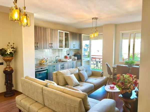 Durres Plazh, shitet apartament 1+1+Aneks+Ballkon Kati 4, 76 m² 100.000 € (golem)