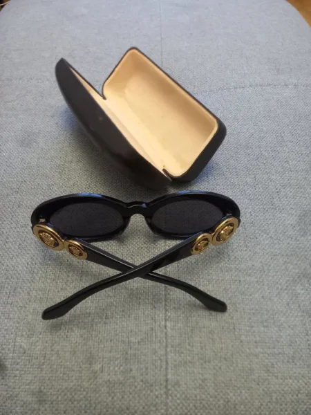 Tirane, shes Syze Versace orgjinale 100% 99 €