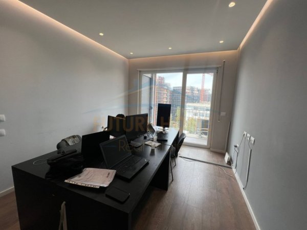 Tirane, shitet apartament 3+1+Aneks+Ballkon Kati 6, 110 m² 300.000 € (21 DHJETORI)