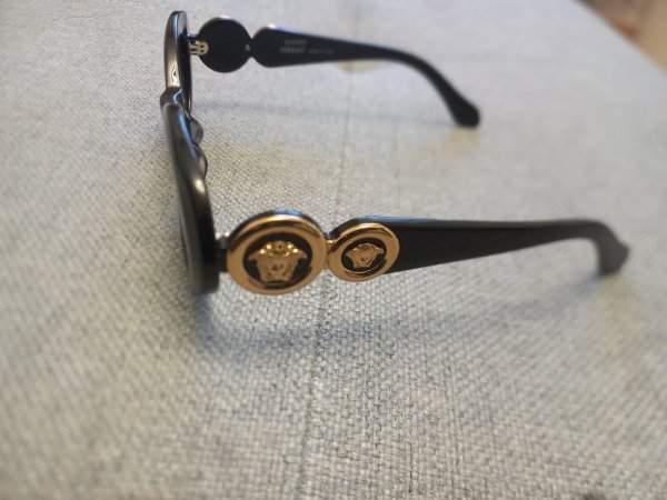 Tirane, shes Syze Versace orgjinale 100% 99 €