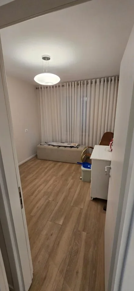 Tirane, jepet me qera apartament 2+1 , 75 m² 82.000 € (Rruga Myslym Shyri)