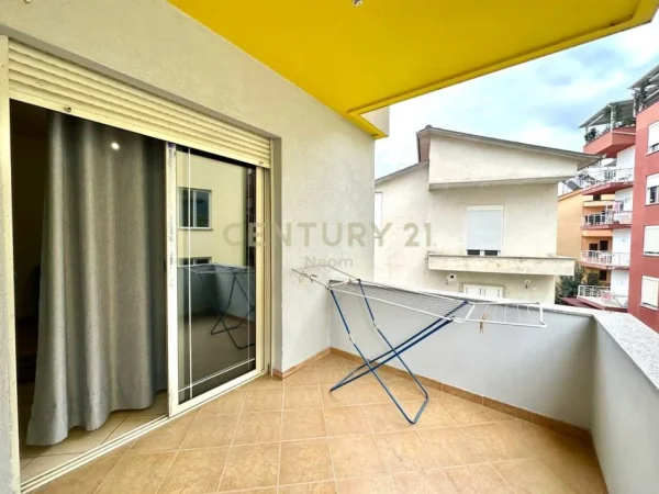 Tirane, jepet me qera apartament 2+1+Ballkon Kati 4, 100 m² 600 € (Eduart Mano)