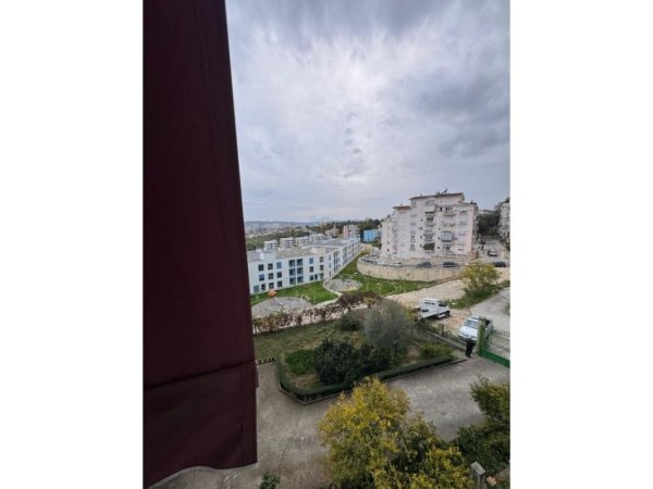 Tirane, jepet me qera apartament 2+1 Kati 2, 96 m² 500 € 