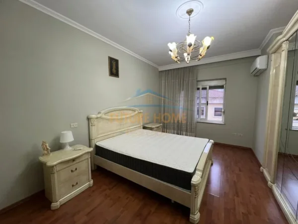 Qera , Apartament 1+1 , Pazari i Ri , Tirane
