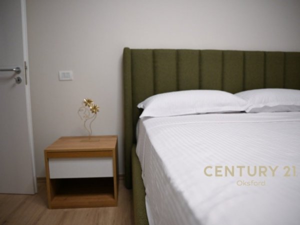 Tirane, shitet 2+1 Kati 7, 89 m² 135.000 € (Bulevardi Nene Tereza)