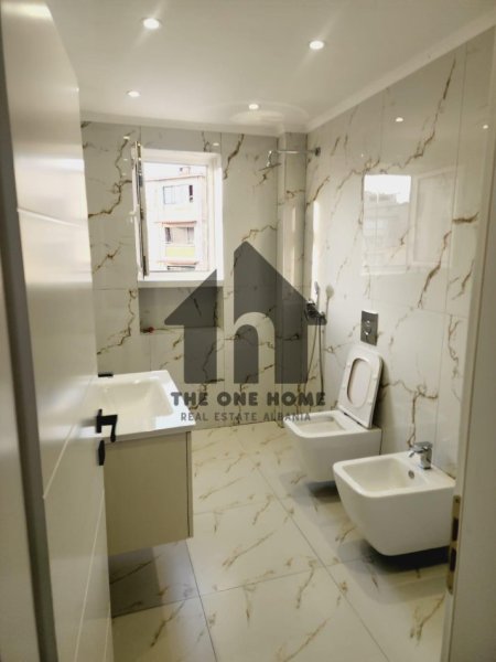 Tirane, shitet apartament 2+1+Ballkon Kati 4, 77 m² 155.000 € (ALI DEM)