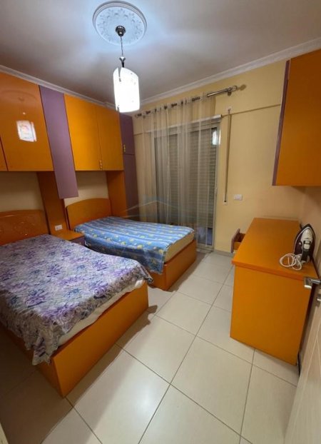 Tirane, jepet me qera apartament 2+1 Kati 2, 96 m² 500 € (Fresku)