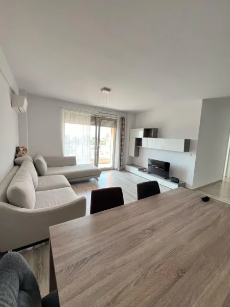 Tirane, jepet me qera apartament 2+1+Aneks+Ballkon Kati 5, 120 m² 850 € 