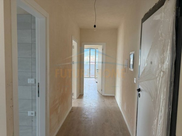 Tirane, shitet apartament 2+1 Kati 7, 108 m² 174.000 € (Kinostudio)