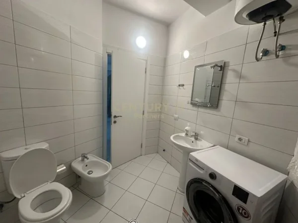 Tirane, jepet me qera apartament 1+1 Kati 2, 53 m² 500 € 