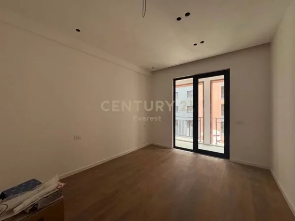 Tirane, shitet apartament 1+1 Kati 2, 70 m² 98.000 € (Astir)