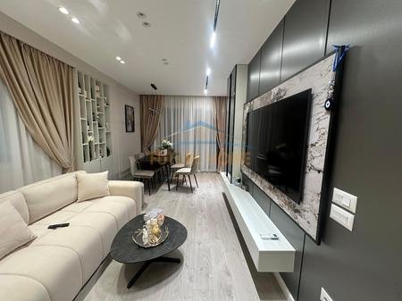 Tirane, shitet apartament 3+1 Kati 3, 118 m² 290.000 € 