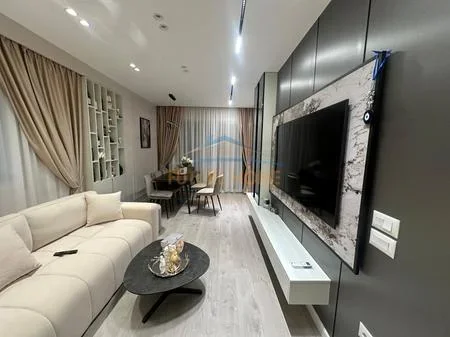 Tirane, shitet apartament 3+1 Kati 3, 118 m² 290.000 € 