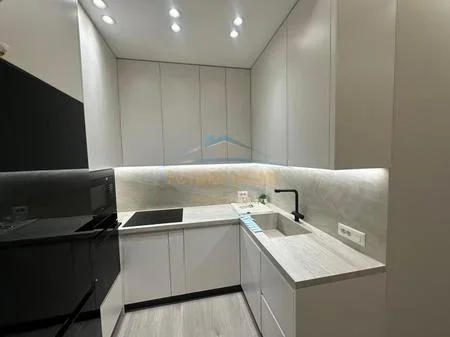 Tirane, shitet apartament 3+1 Kati 3, 118 m² 290.000 € 