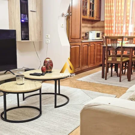 Tirane, jap me qera apartament 2+1+Ballkon Kati 3, 78 m² 700 € (myslym shyri)