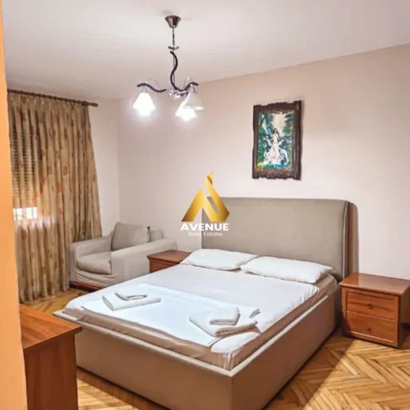 Tirane, jap me qera apartament 2+1+Ballkon Kati 3, 78 m² 700 € (myslym shyri)