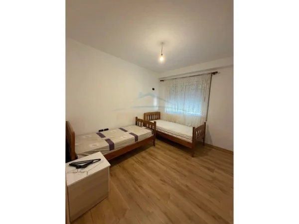 Qera , Apartament 2+1 Fresk , Tirane 400 €