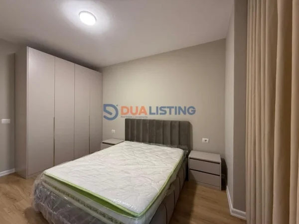Tirane, jepet me qera apartament 1+1 Kati 10, 70 m² 700 € (Zogu i Zi)