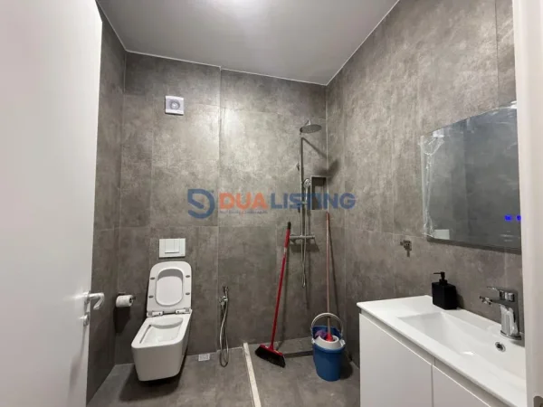 Tirane, jepet me qera apartament 1+1 Kati 10, 70 m² 700 € (Zogu i Zi)