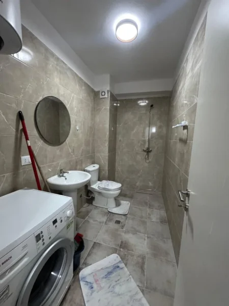 Tirane, jepet me qera apartament 1+1 Kati 2, 400 € 