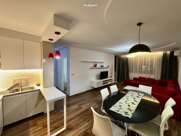 Tirane, jap me qera apartament 1+1 Kati 10, 70 m² 700 € (Komuna e Parisit, Kompleksi Kika 1)