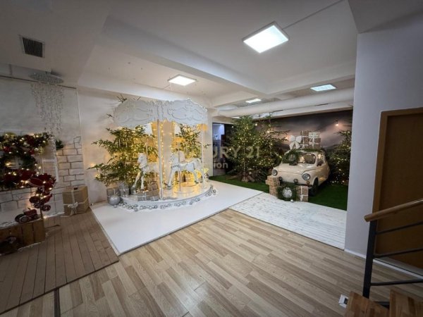 Tirane, shitet ambjent biznesi Kati 1, 550 m² 880.000 € (Tregu Elektrik)