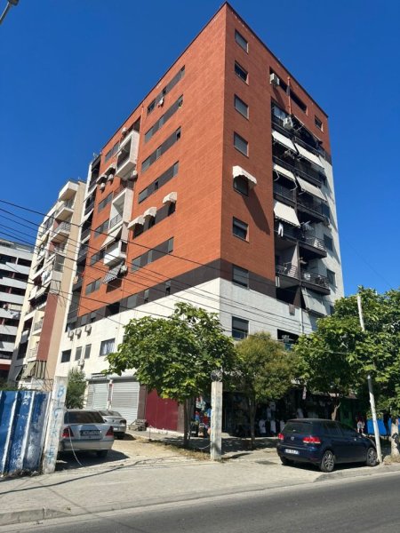 Tirane, shitet apartament 2+1+Ballkon Kati 5, 110 m² 160.000 € (YZBERISHT)