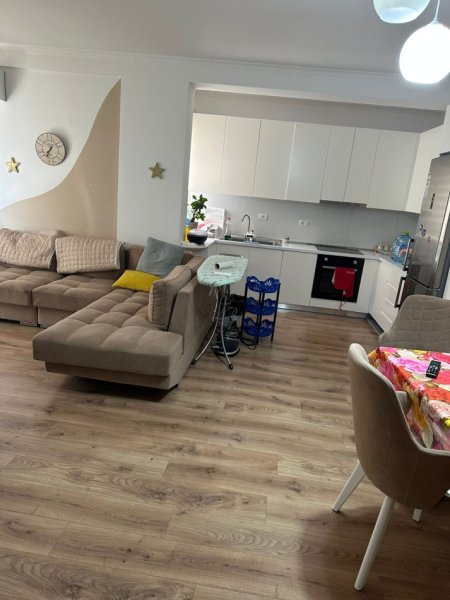 Tirane, shitet apartament 2+1+Ballkon Kati 5, 110 m² 160.000 € (YZBERISHT)