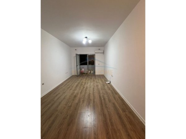 Qera, Apartament 1+1, Unaza e Re, Tiranë 430 €