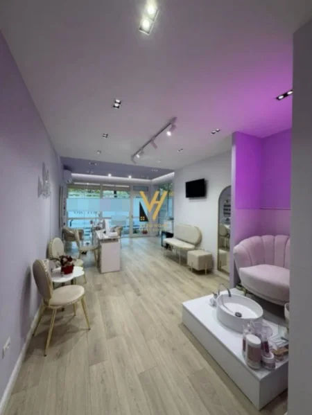 Tirane, jepet me qera ambjent biznesi Kati 0, 40 m² 600 € (LIQENI I THATE)