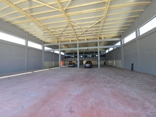 Kruje, shitet ambjent biznesi Kati 1, 2.020 m² 1.100.000 € (BUBQ)