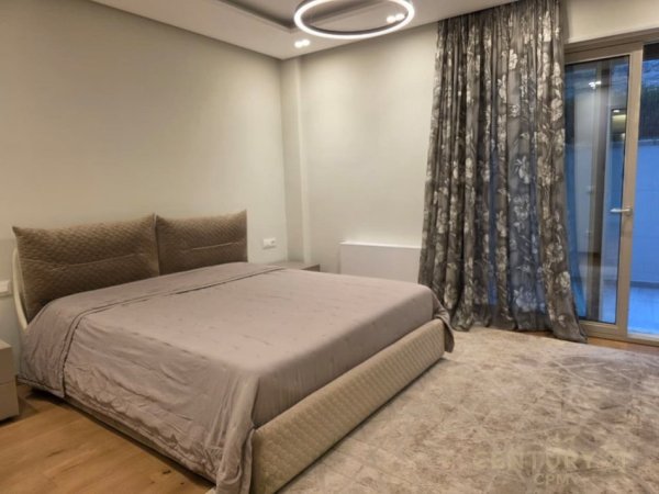 Tirane, shitet apartament 2+1 Kati 0, 196 m² (Rruga Grori)