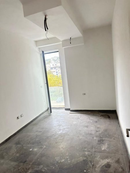 Tirane, shitet apartament 2+1 Kati 3, 93 m² 238.000 € (Liqeni i Thate, prane Radisson Hotel)