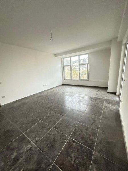 Tirane, shitet apartament 2+1 Kati 3, 93 m² 238.000 € (Liqeni i Thate, prane Radisson Hotel)