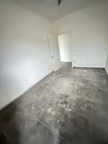 Tirane, shitet apartament 2+1 Kati 3, 93 m² 238.000 € (Liqeni i Thate, prane Radisson Hotel)