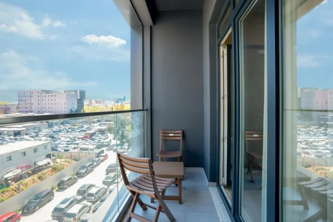 Tirane, jepet me qera apartament 1+1+Ballkon Kati 3, 62 m² 800 € (Rruga e Kavajes)