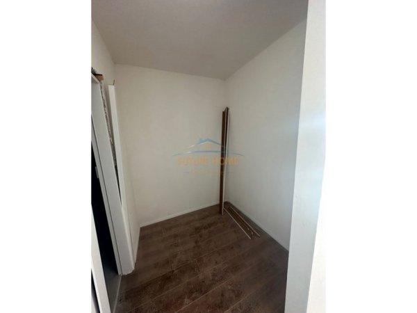 Tirane, shitet apartament 2+1+Ballkon Kati 9, 102 m² 166.000 € (Fusha e Aviacionit)