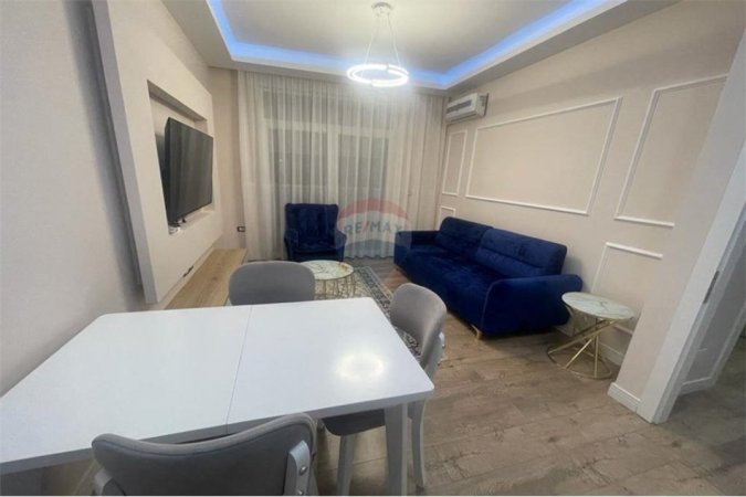 Vlore - Lungomare, jepet me qera 1+1 , 65 m² 500 € 
