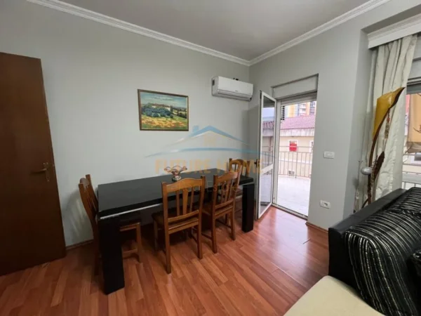 Qera , Apartament 1+1 , Pazari i Ri , Tirane 550 €