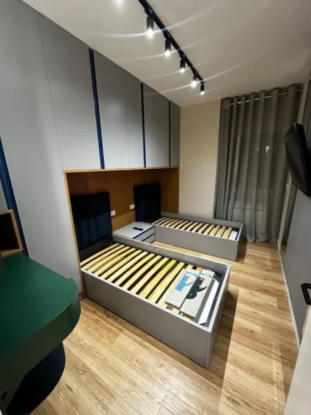 Tirane, jepet me qera apartament 2+1+Ballkon Kati 2, 110 m² 1.100 € (Kodra e Diellit)