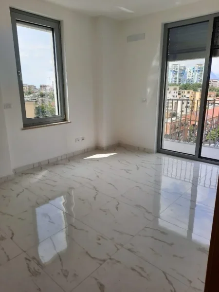 Tirane, jepet me qera zyre Kati 7, 67 m² 700 € (STADIUMI DINAMO)