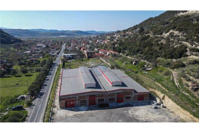 Vlore, jepet me qera magazine , 6.000 m² 350 € (Rruga Vlorē-Peshkëpi Rruga Demokracia, Vlorë)